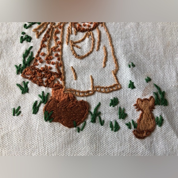 Vintage Embroidered Piece “Girl with Cat” Unframed 8.5”x6,5” Finished Handmade - Picture 4 of 11